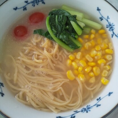 お野菜沢山で美味しい塩ラーメンになりました♪素敵なレシピ感謝です(^o^)